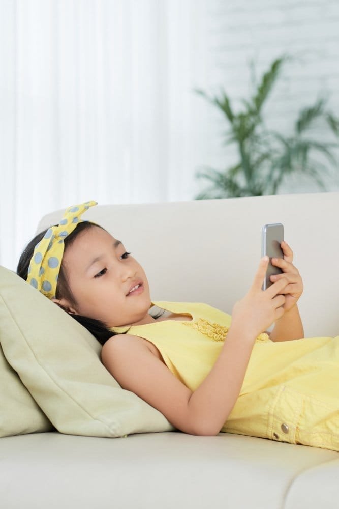 7 penyebab dan cara mengatasi kecanduan gadget pada anak 1